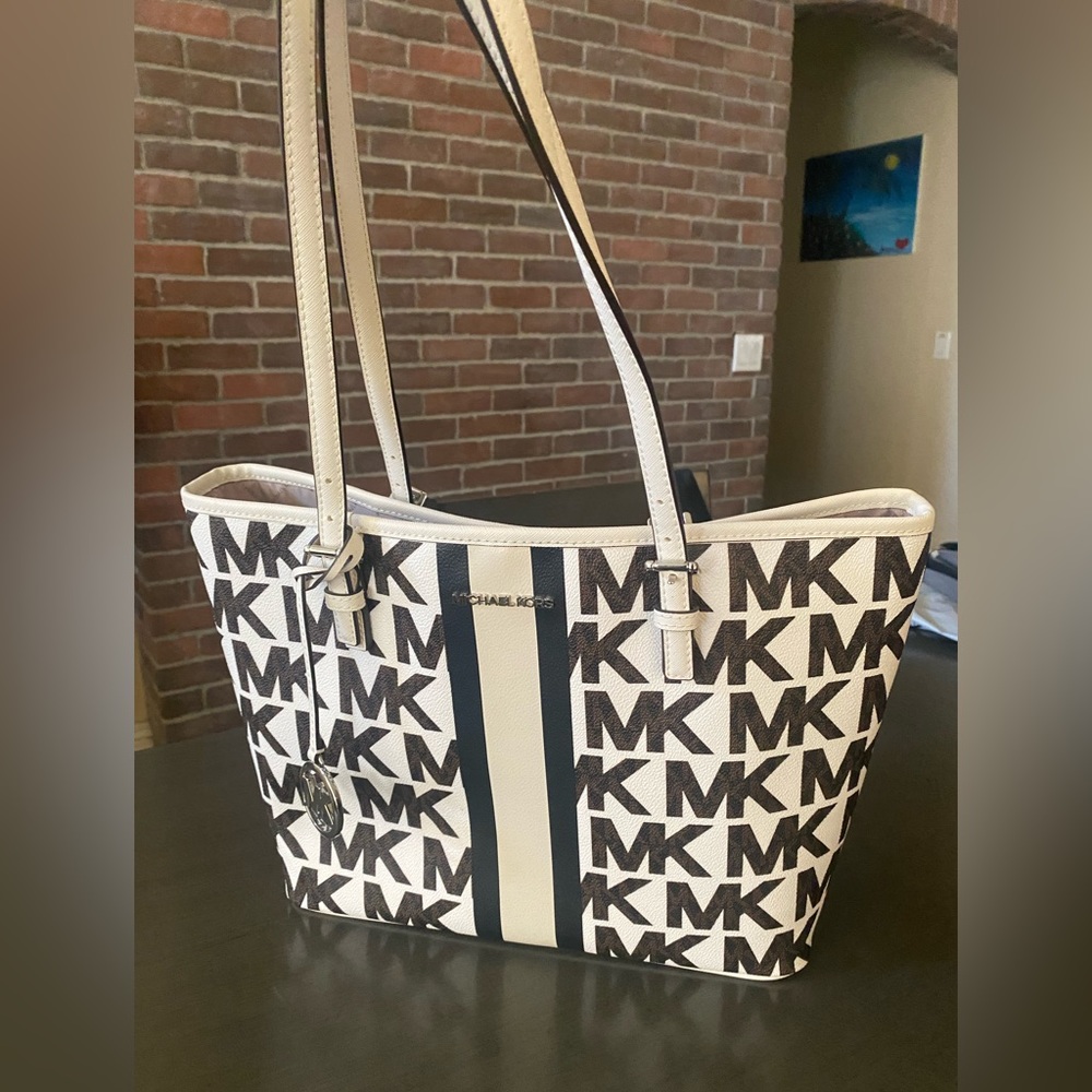 Michael Kors Jet Travel
